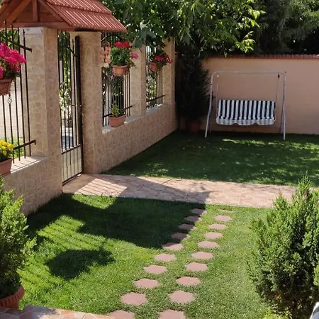 Casa Iris 3*
